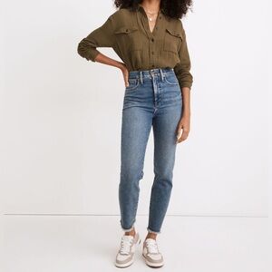 {Madewell} "The Mom Jean in Foster" Tall Long Tapered Straight Leg Stretch Denim
